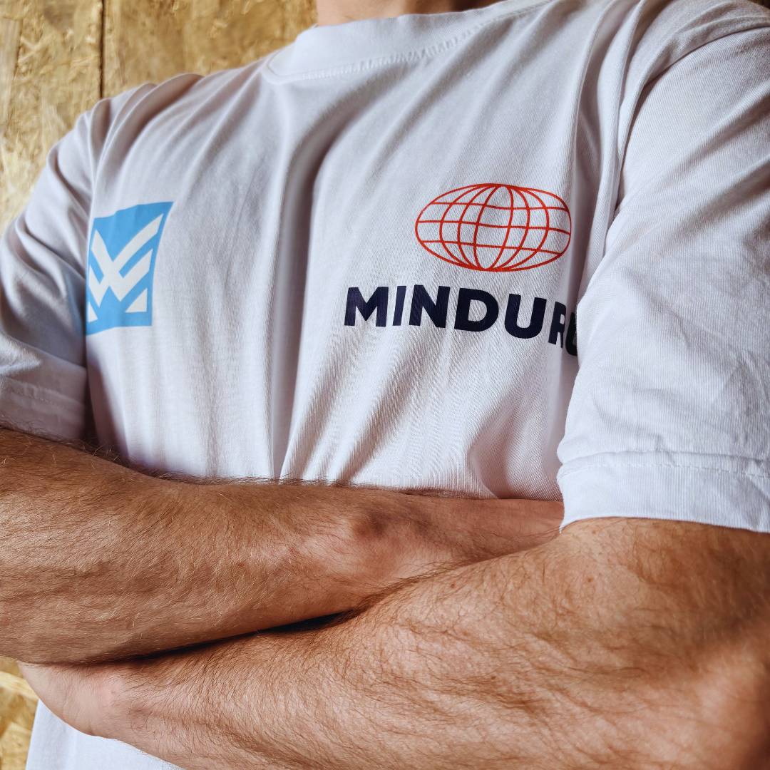 Camiseta oversize MNDU 2000s